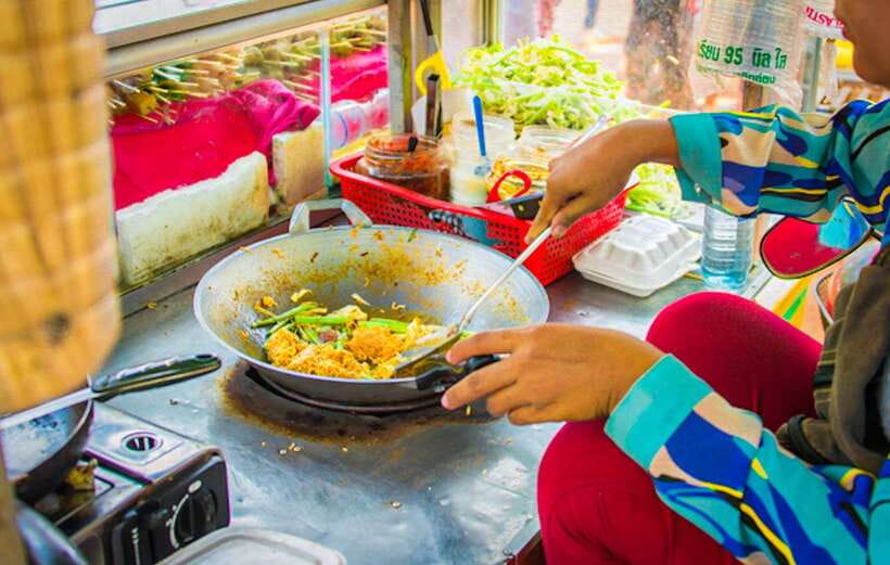 Siem Reap: Cambodia local street foods and local guide - Practical tips so your night goes smoothly