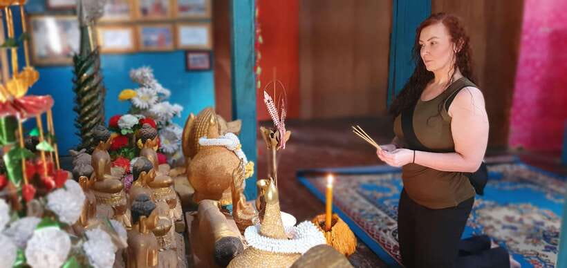 Siem Reap Cambodian Buddhist Water Blessing and Local Market - Local market stop: what to do with 40 minutes and how to enjoy it