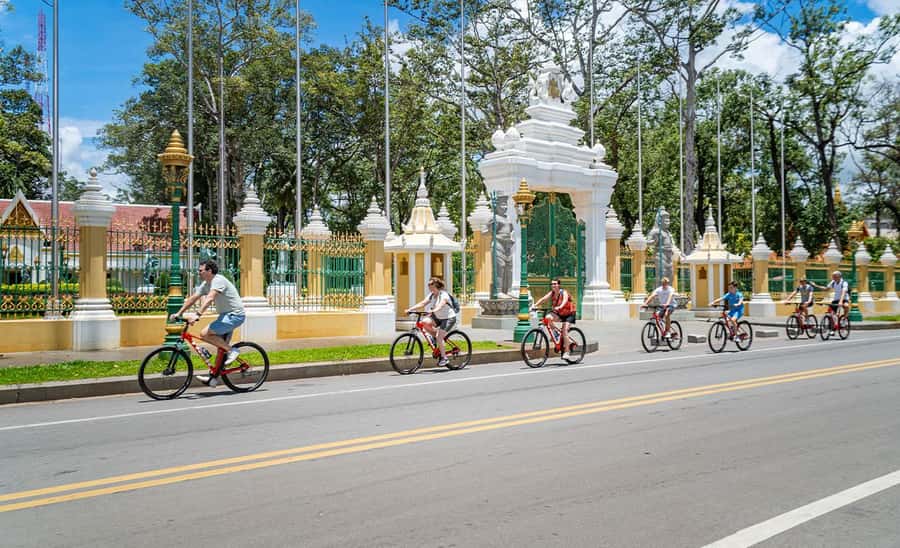 Siem Reap City Haft Day Bike Tour - Royal Independence Gardens and Preah Ang Chek Preah Ang Chorm Shrines