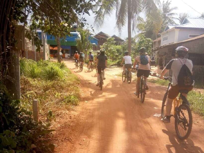 Siem Reap: Countryside Cycle and Local Village Life Tour - Your bike time: 15 to 20 km, mostly flat, with a few farm-road surprises