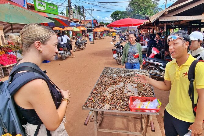 Siem Reap Countryside Jeep Tour - Stop 3: Bakong Local Market and Fruit and Vegetable Explanations