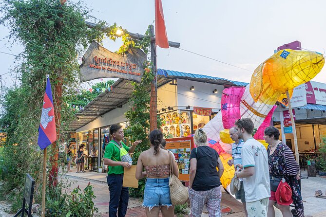 Siem Reap Evening Food Tour - Inclusive 5 stops Local Tastings - Khmer Flavoring: How Guides Make Street Food Click