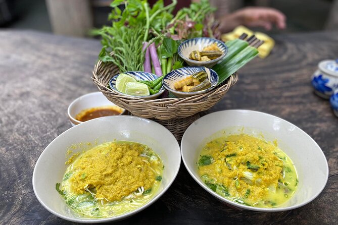 Siem Reap Evening Foodie Vespa Tour / Tuk Tuk Available - Fruit, spring rolls, tofu, and BBQ snails, then banh chok practice