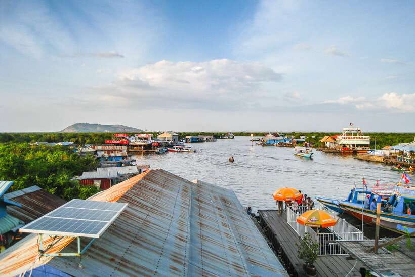 Siem Reap: Floating Village Tour - Timing, weather, and what to wear for a 3-hour water day