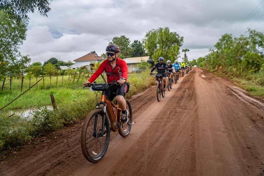Siem Reap: Guided Countryside Bike Tour - Temples and Lotus Farms Without the Crowds Feeling