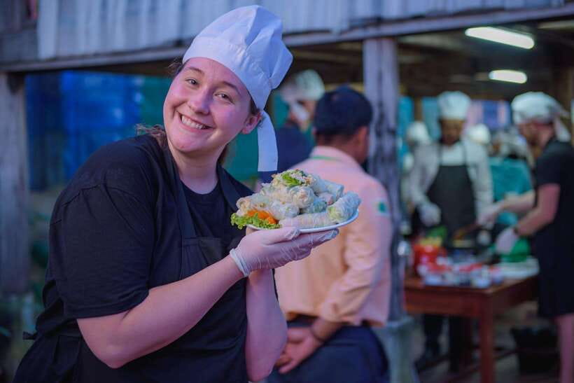 Siem Reap: Guided Day Trip to Local Village & Cooking Class - Traditional Khmer House Welcome: Coconut, Cool Towel, and Dress-Up