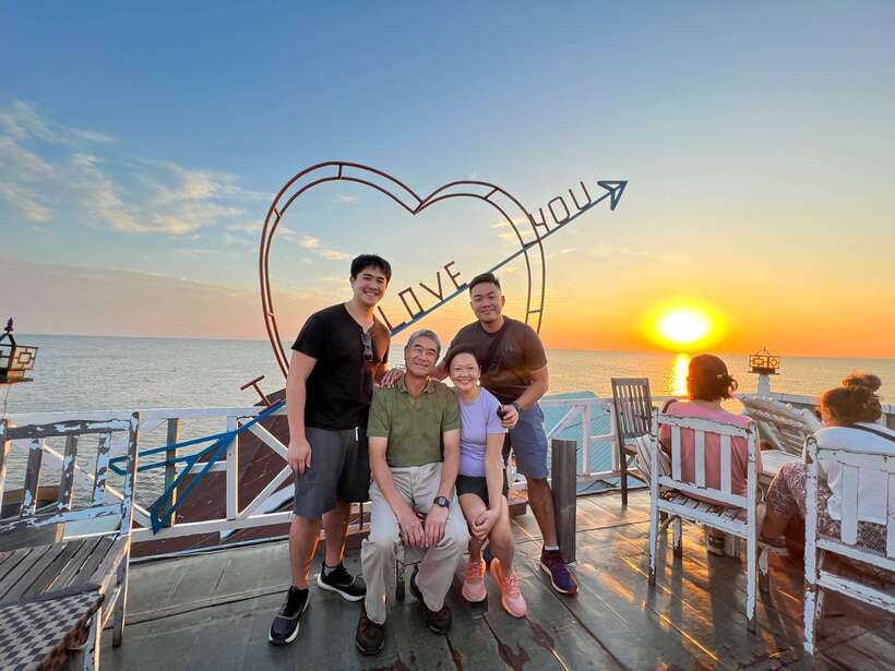 Siem Reap: Kampong Phluk and Tonle Sap Sunset Boat Cruise - Getting the most out of the boat and village time