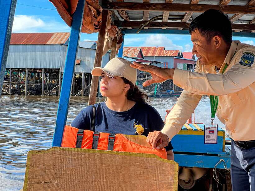 Siem Reap: Kampong Phluk and Tonle Sap Sunset Boat Cruise - SATCHA craft stop: context before you step onto Tonle Sap
