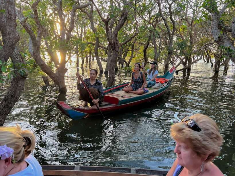 Siem Reap: Kampong Phluk Floating Village Tour with Boat - What I’d pack and how to stay comfortable