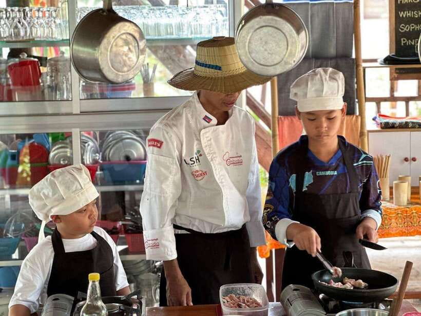 Siem Reap Khmer Cooking Class and Local Market Tour - Market time: spotting Khmer ingredients the smart way