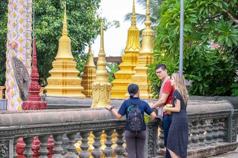 Siem Reap: Khmer Water Blessing by Monk and Lotus Farm Visit - Wat Po Banteaychey, Temple Structure, and the Wet Blessing Ritual
