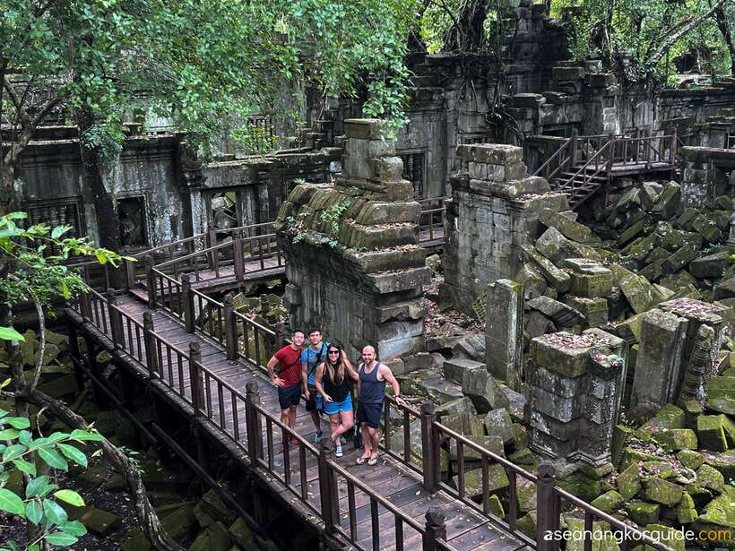 Siem Reap: Koh Ker, Beng Mealea, & Banteay Srei Join-in Tour - Banteay Srei: fine sandstone carving you can truly inspect