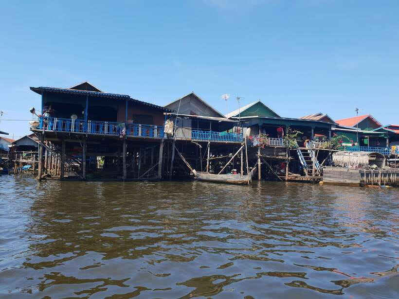 Siem Reap: Kompong Khleang Floating Village Guided Tour - Kompong Khleang, Tonle Sap Lake: What Makes This Village Worth the Drive