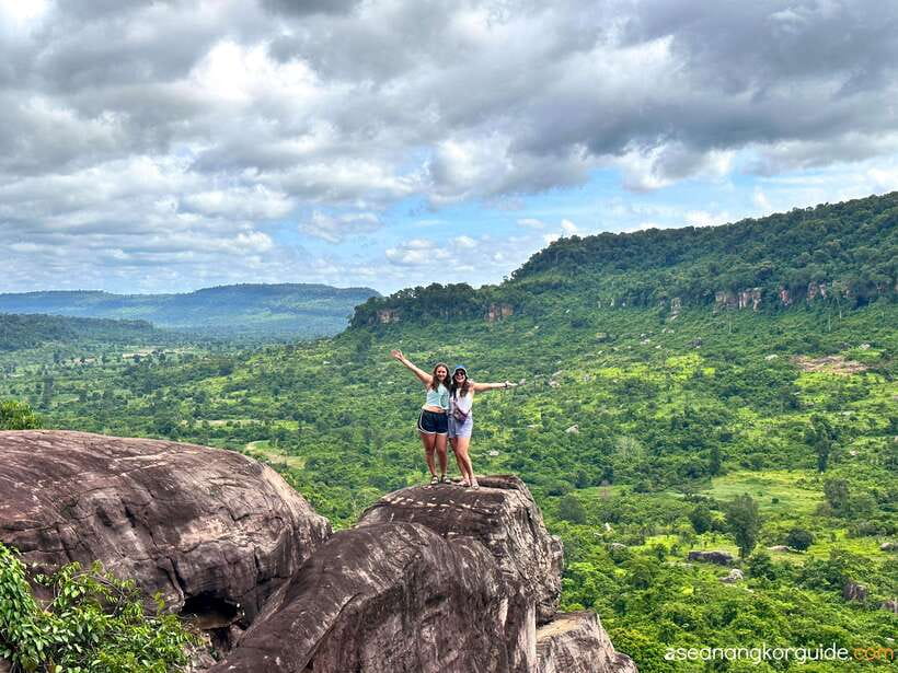 Siem Reap: Kulen Mountain, Beng Mealea and Tonle Sap Tour - Morning pickup and the scenic drive through villages and rice fields