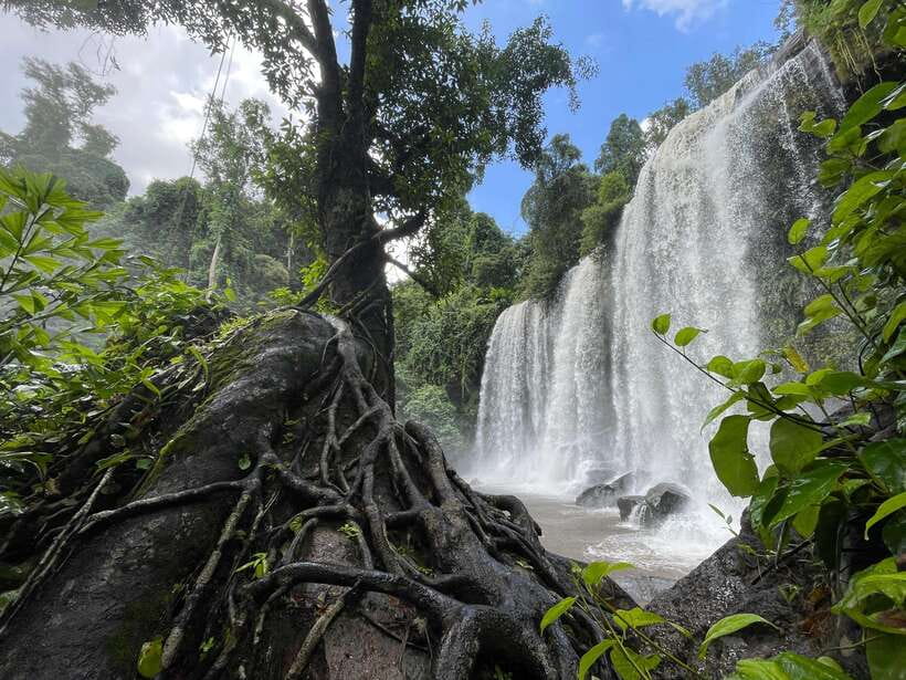 Siem Reap: Kulen Waterfall and Banteay Srei Exploration - Morning pickup to Kulen ridge: the 7:30 AM reality check