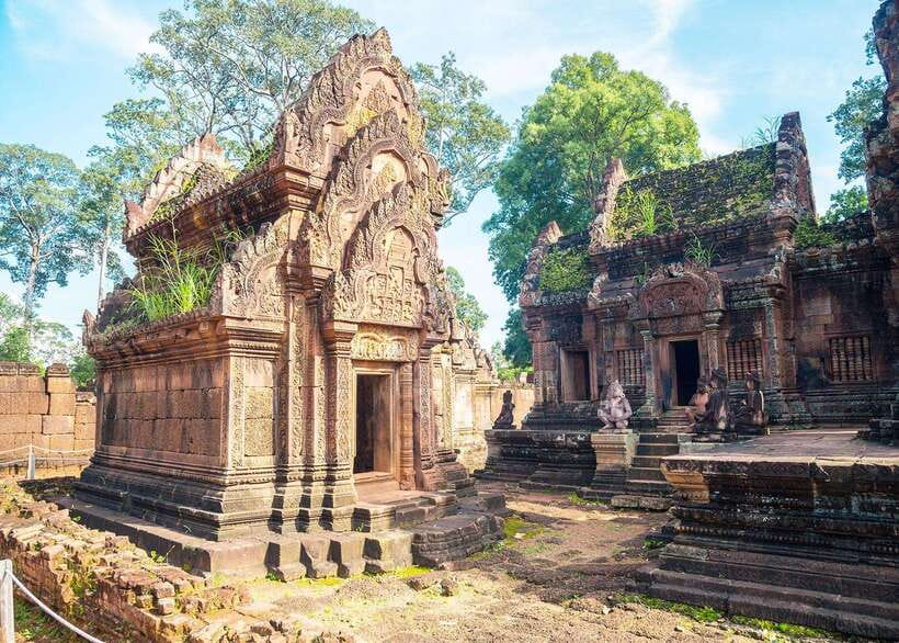 Siem Reap: Kulen Waterfalls and Banteay Srei Tour - Pickup Day Plan: Krong Siem Reap to Kulen, then Banteay Srei