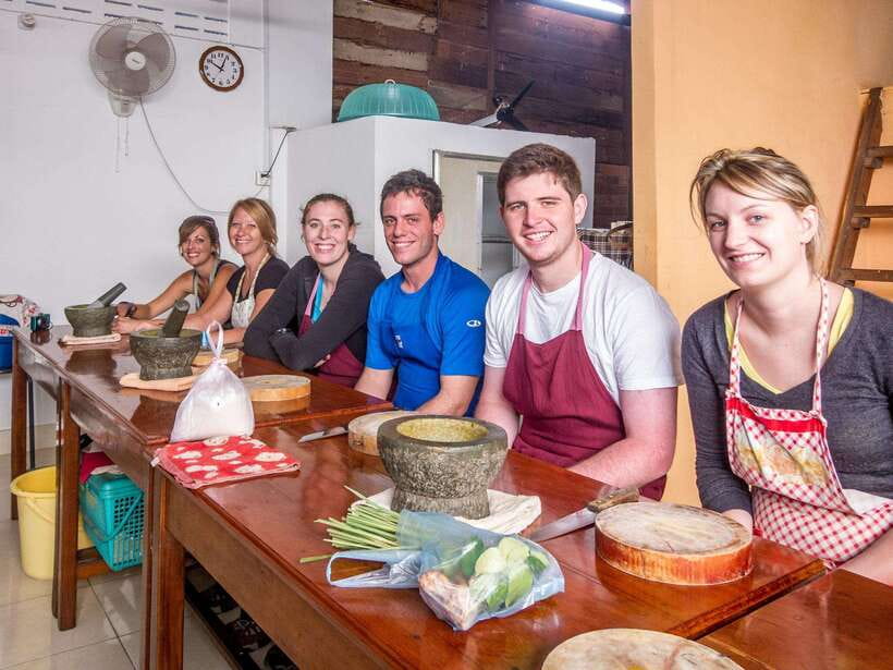 Siem Reap: Morning Cooking Class & Market Tour - Farms Along the Way: Mushroom and Vegetable Growing Stops (Often Included)