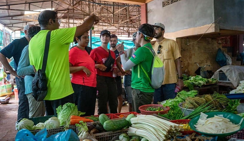 Siem Reap: Morning Cooking Class & Market Tour - Village Cooking School: Iced Tea, Cold Towels, and a Khmer Home Setting