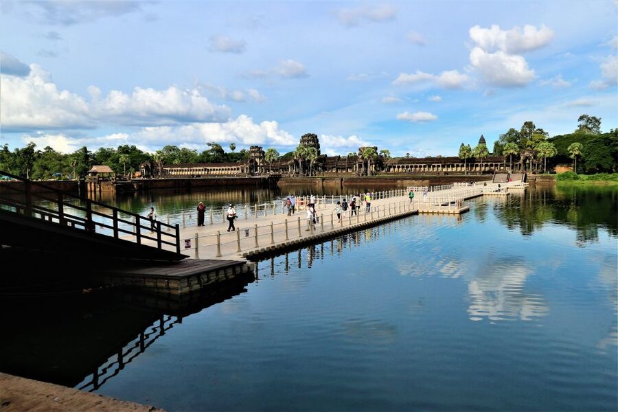 Siem Reap: Personalized Angkor Wat Sunrise/Set by TukTuk/Car - Victory Gate, Phimeanakas, and Baphuon: the stops that add the why