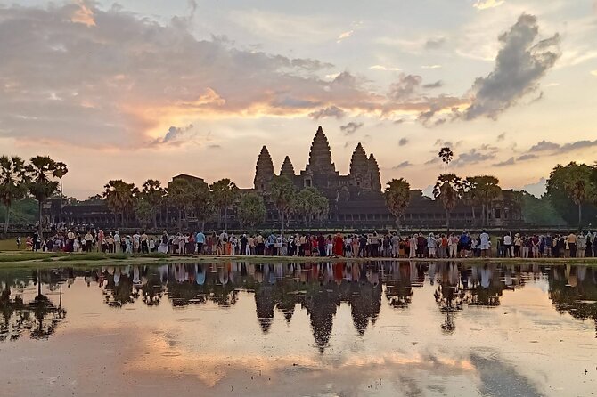 Siem Reap Private Day Tour: Angkor Wat Sunrise, Bayon & Ta Prohm - How the Guide and Photographer Change the Value