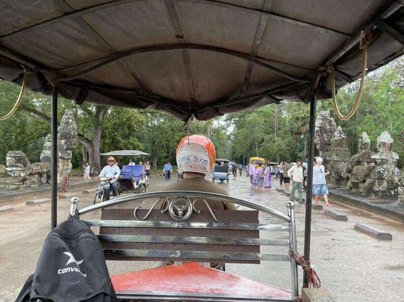 Siem Reap : Private Tuk-Tuk Tour of the Magnificent Temples. - Morning Start and Getting Your Angkor Passes