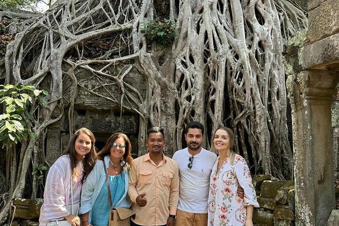 Siem Reap Shared Full-Day Guided Tour of Angkor Temples - Lunch hour near Siem Reap, with the guide’s restaurant pick