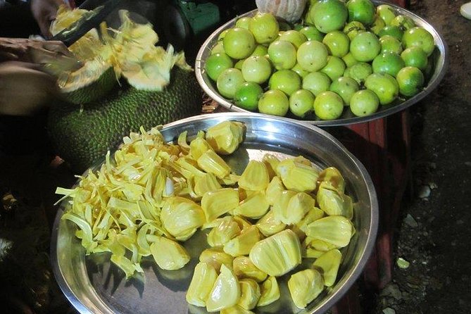 Siem Reap Street Food Tour - Stop-by-stop pacing in practice: how the night stays fun, not chaotic