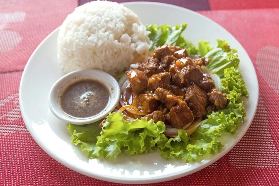 Siem Reap Street Foods Tour by Tuk Tuk with Personal Guide - Targowisko Siem Reap: Walking, Stalls, and Guided Taste Decisions