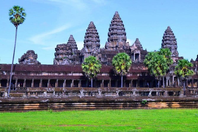 Siem Reap Sunrise Private Tour - The Chuop Tour Guide factor: clearer explanations and better angles