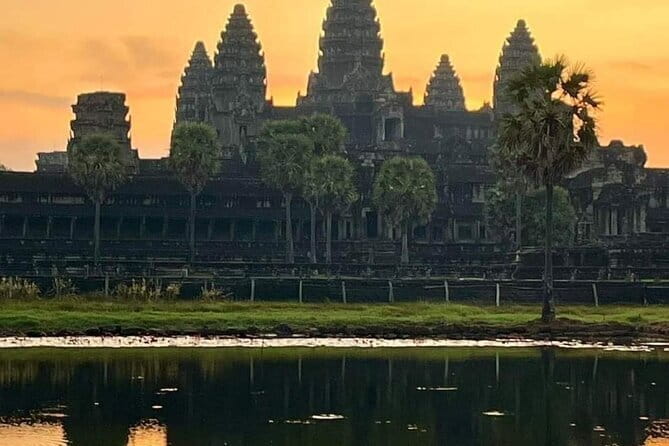 Siem Reap Temple Tuktuk Tour: Explore Angkor Wat and beyond. - Key highlights at a glance