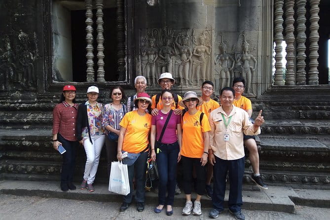 Siem Reap Temple Tuktuk Tour: Explore Angkor Wat and beyond. - Ta Prohm Stop: Nature Meets Stone in About 1 Hour