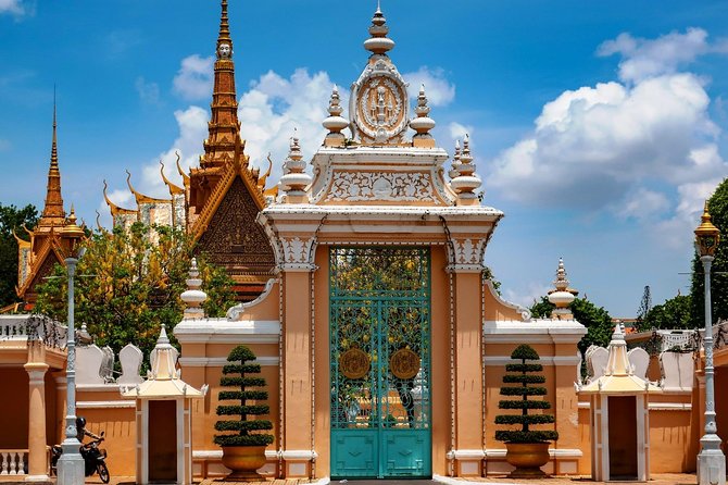 Siem Reap to Phnom Penh by Private Car or Minivan - Driver quality and communication, what to expect