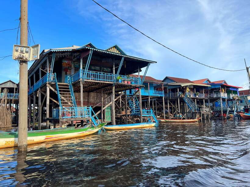 Siem Reap: Tonle Sap and Kampong Phluk Tour with Street Food - Night market time: what you’re actually hunting for
