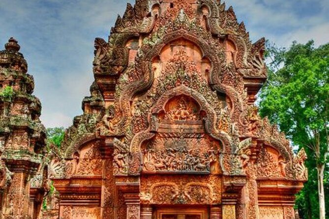 Siem Reap Tour: Angkor Wat Sunrise, Bayon, Ta Prohm, Banteay Srei - Banteay Srei’s pink sandstone carvings on the outskirts