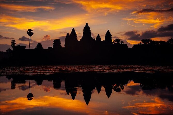 Siem Reap Tour: Angkor Wat Sunrise, Bayon, Ta Prohm, Banteay Srei - Bayon and Angkor Thom South Gate, 1,000+ faces and demon statues