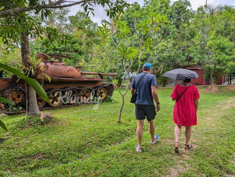 Siem Reap: War Museum included Ticket & Free Round trip - Siem Reap’s War Museum Garden, with Khmer-Era Vehicles