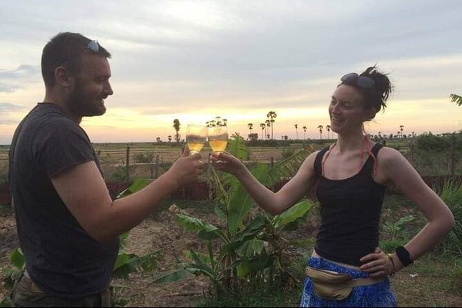 Small Group Countryside Bike Tours, Sunset & Picnic - Street food and desserts: how to eat like you belong there