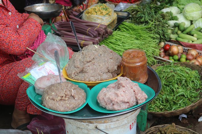 Street Food Tasting Tour including Dinner - Phsar Leu Thom Thmey: Fruit Market and Alleyway Tastes