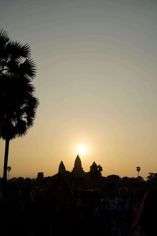 Sunrise at Angkor Wat Temple: 3-Hour Private Tour - What you’re really seeing: Suryavarman II, Vishnu, and the Khmer design