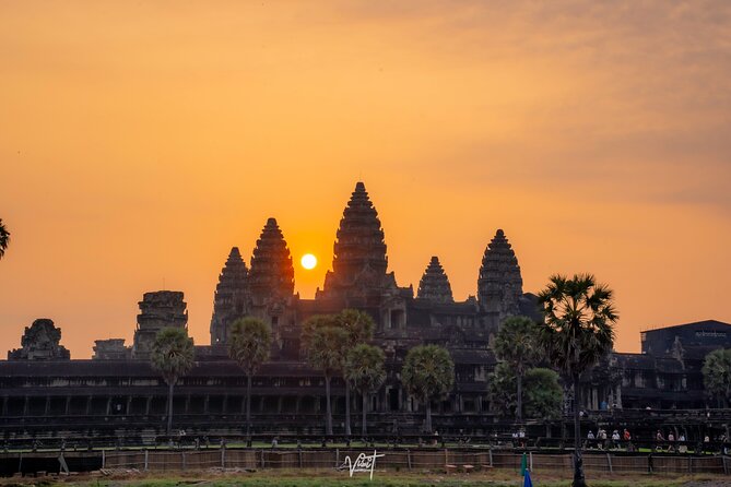 Sunrise Small Group Tour in Siem Reap - Why sunrise here feels different, even if you’ve seen photos