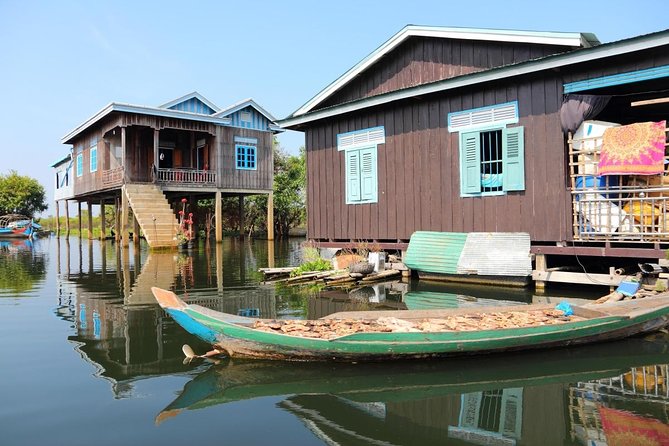Sunset Dinner and drinks includes a Floating Village cruise tour. - Key highlights worth planning for