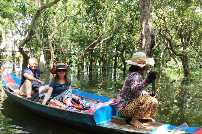 Tonle Sap Lake-Floating Villages-Mangrove Forest - Chong Khneas from the boat: watching life without barging in