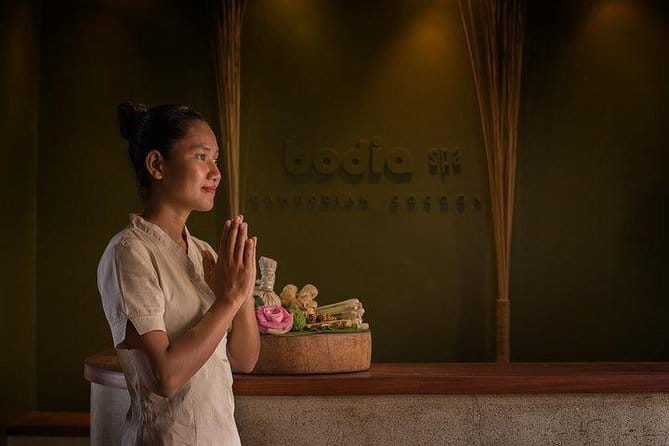 Traditional Head, Back & Shoulder Massage in Siem Reap - The 60-minute session: natural oils and targeted pressure-point work