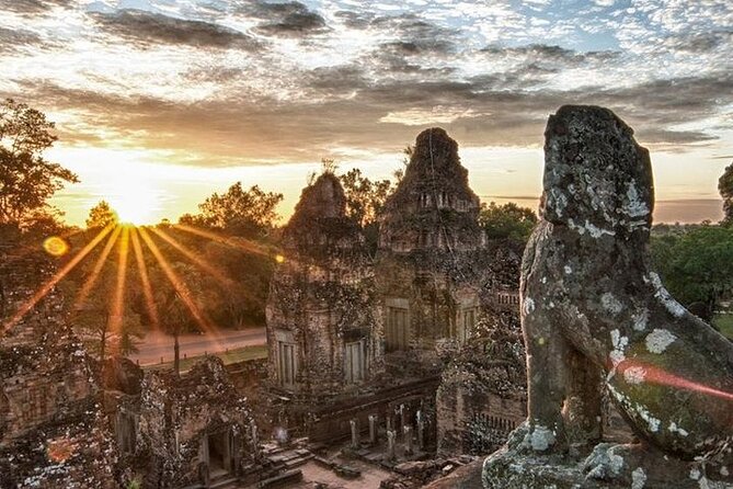 Ultimate Half Day Tour- Angkor Wat, Ta Promh and Bayon Temple - South Gate of Angkor Thom: The Smiling Face Moment at a Fast Clip