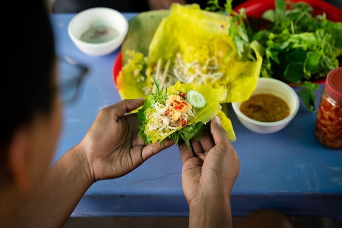 Ultimate Siem Reap Food Tour by Tuk Tuk - 20 Tastings, 8 Stops - Psar Chaa Old Market: Smoky Pork Ribs by the Water