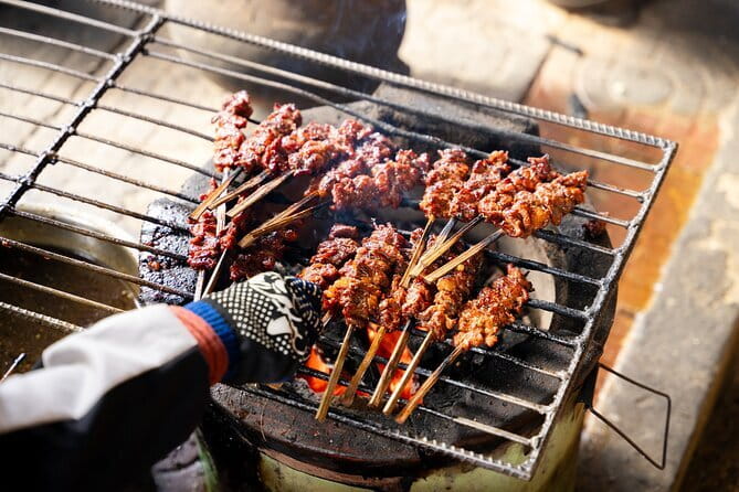 Ultimate Siem Reap Food Tour by Tuk Tuk - 20 Tastings, 8 Stops - Wat Damnak Start: A Snack, Then Beer on the Way to Street Food