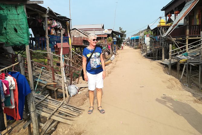 War Museum, Killing Field and Floating village ( Chong Kneas) Tour - Chong Kneas Floating Village: Stilt Houses, Small Shops, and Real Tonle Sap Life