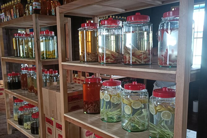 Workshop Visit and Sombai Liqueur Tasting - Snacks and pacing: why the included bites matter